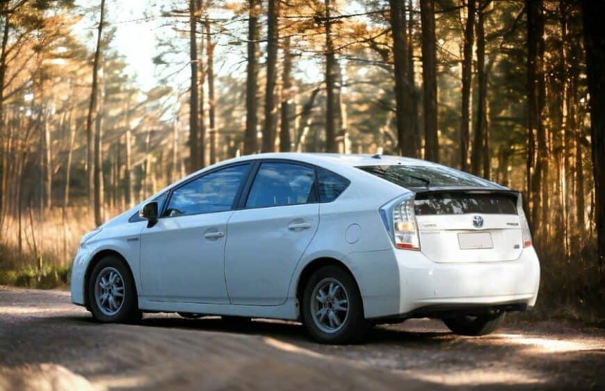 Cum să înlocuiți o baterie Toyota Prius